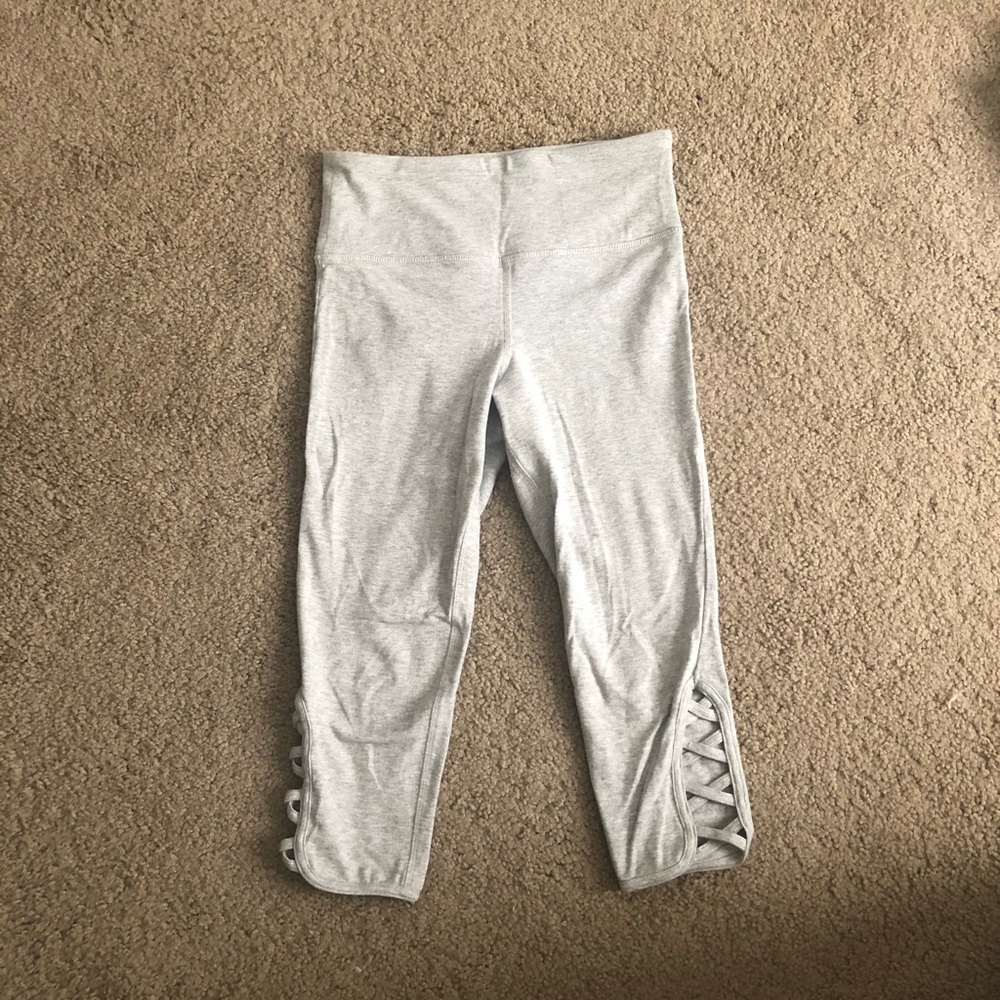 Forever 21 cropped gray leggings